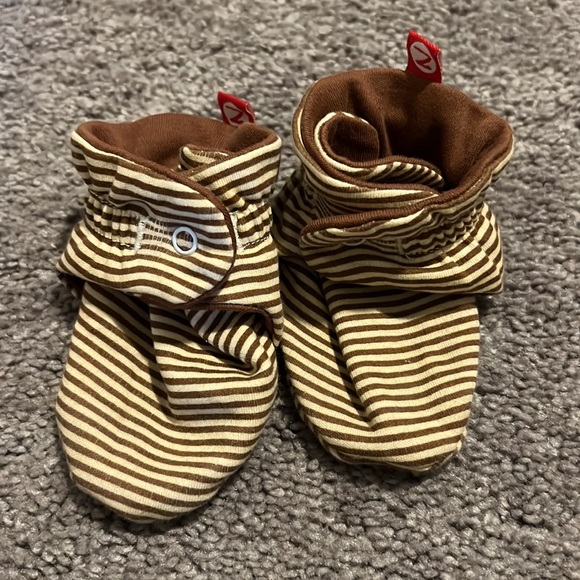 Zutano booties - Picture 2 of 2